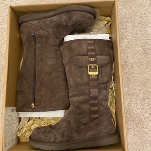 Ugg Retro Cargo 1895 women’s size 9